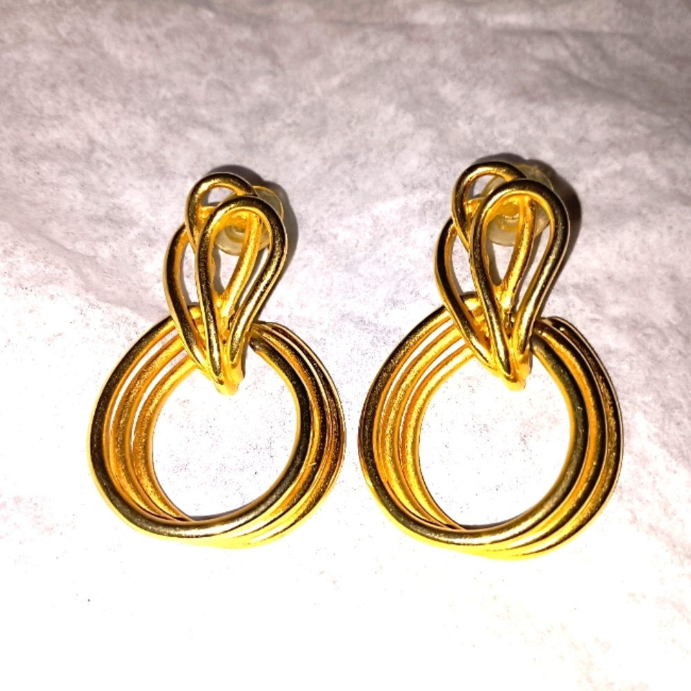 Vintage Sarah Coventry pierced earrings